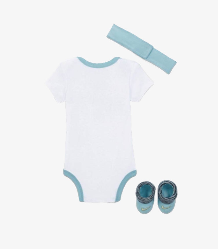 NIKE 03 PIECE GIFT SET