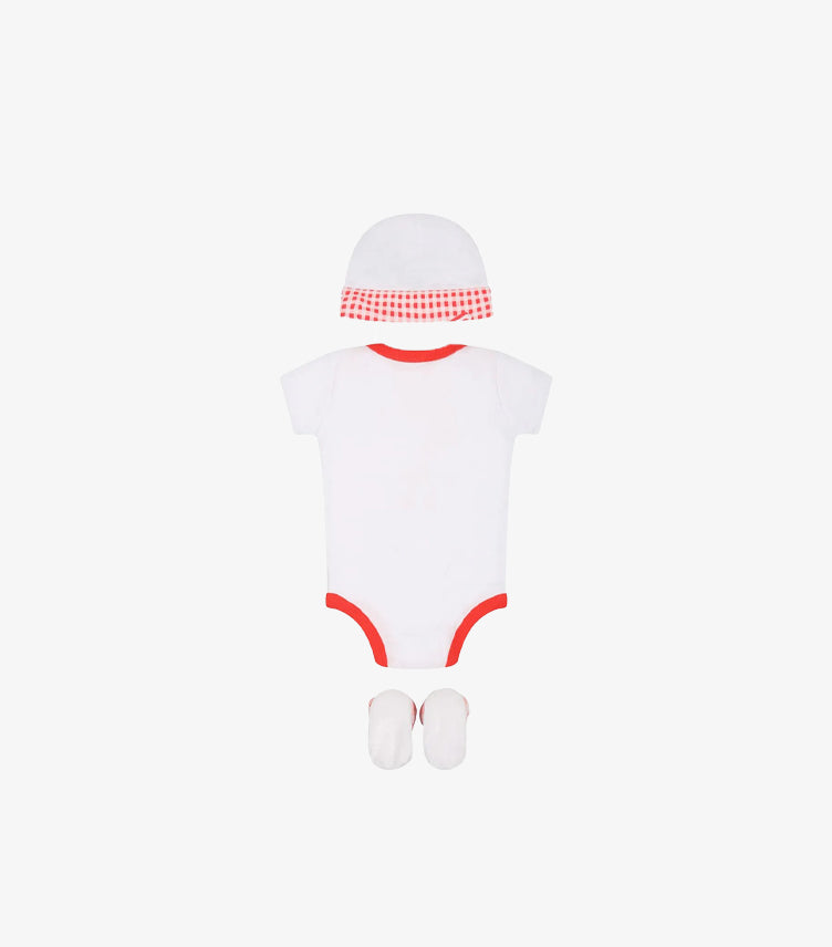 NIKE 04 PIECE BABY GIFT SET