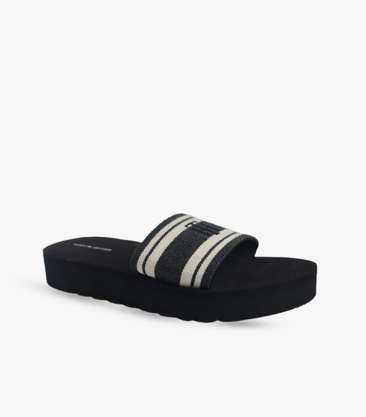 TOMMY HILFIGER WOMEN’S COMFORT SLIDE – BLACK