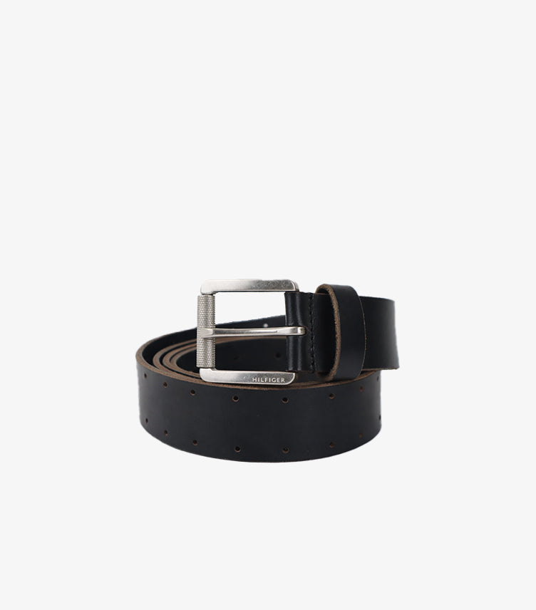 TOMMY HILFIGER MEN’S BLACK LEATHER BELT WITH CLASSIC SILVER BUCKLE