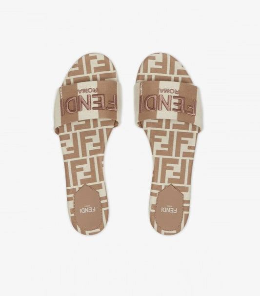 FENDI SIGNATURE BEIGE FABRUC SLIDES