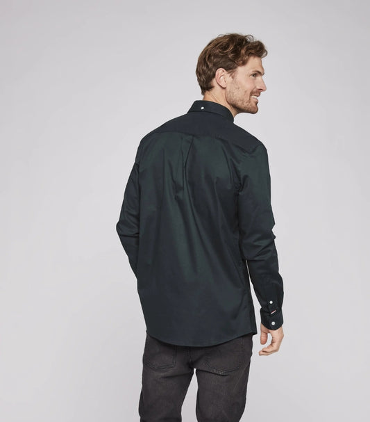 U.S.POLO ASSN. MEN'S FULL SLEEVES CLASSIC FIT BUTTON DOWN SHIRT BLACK