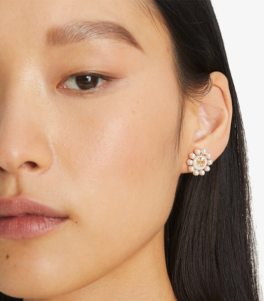 TORY BURCH PEARL LOGO STUD EARRINGS – GOLD & IVORY