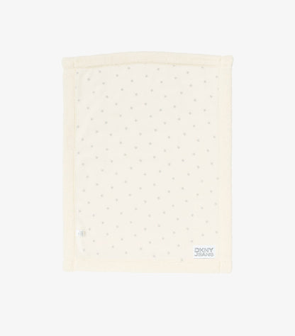 DKNY JEANS WHITE FLEECE BLANKET STAR SECURITY SET