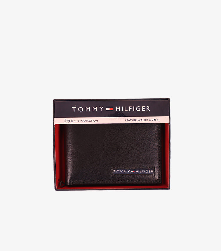 TOMMY HILFIGER MEN’S RFID BLOCKING LEATHER BIFOLD WALLET