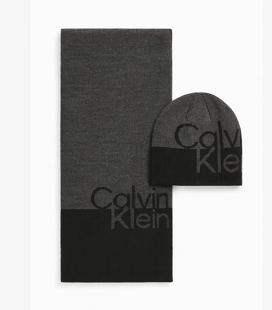 CALVIN KLEIN WOMEN'S CAP & MUFLER SET
