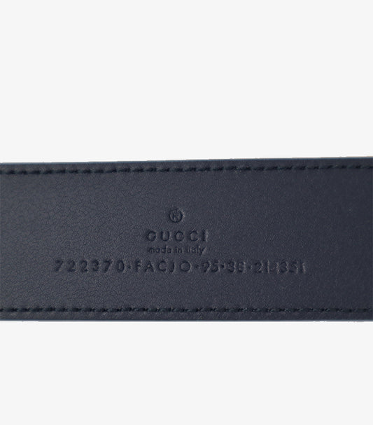 GUCCI MEN’S SIGNATURE GG CANVAS BELT – NAVY BLUE WITH LOGO BUCKLE