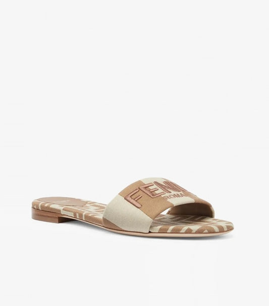 FENDI SIGNATURE BEIGE FABRUC SLIDES