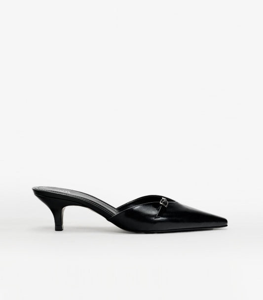 ZARA LEATHER MULES WITH A BUCKLE