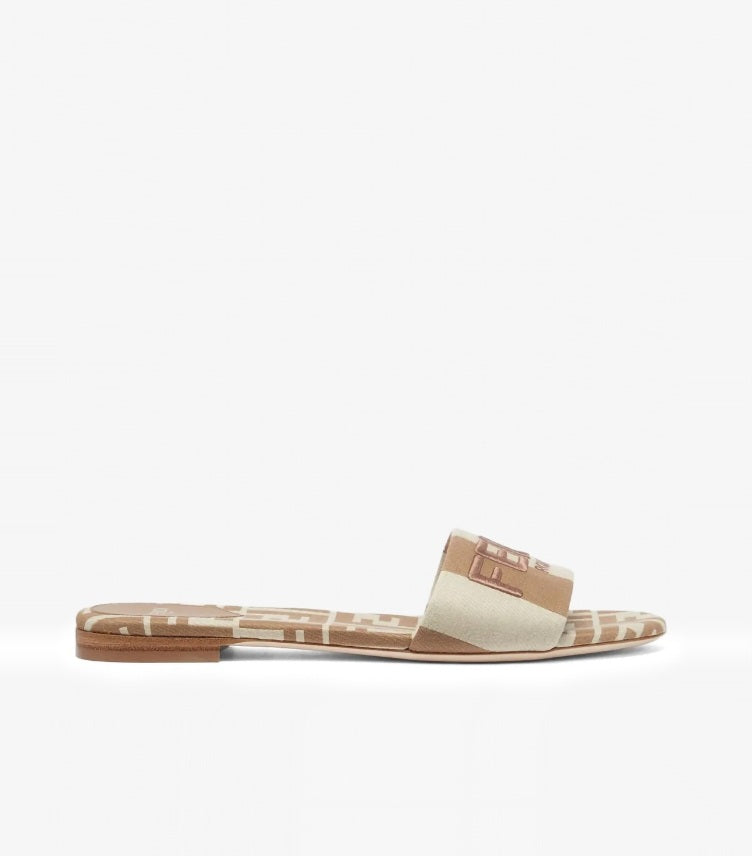 FENDI SIGNATURE BEIGE FABRUC SLIDES