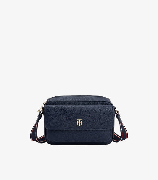 TOMMY HILFIGER WOMEN’S PEBBLED CAMERA CROSSBODY BAG