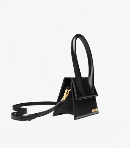 JACQUEMUS THE MEDIUM CHIQUITO LEATHER HANDBAG