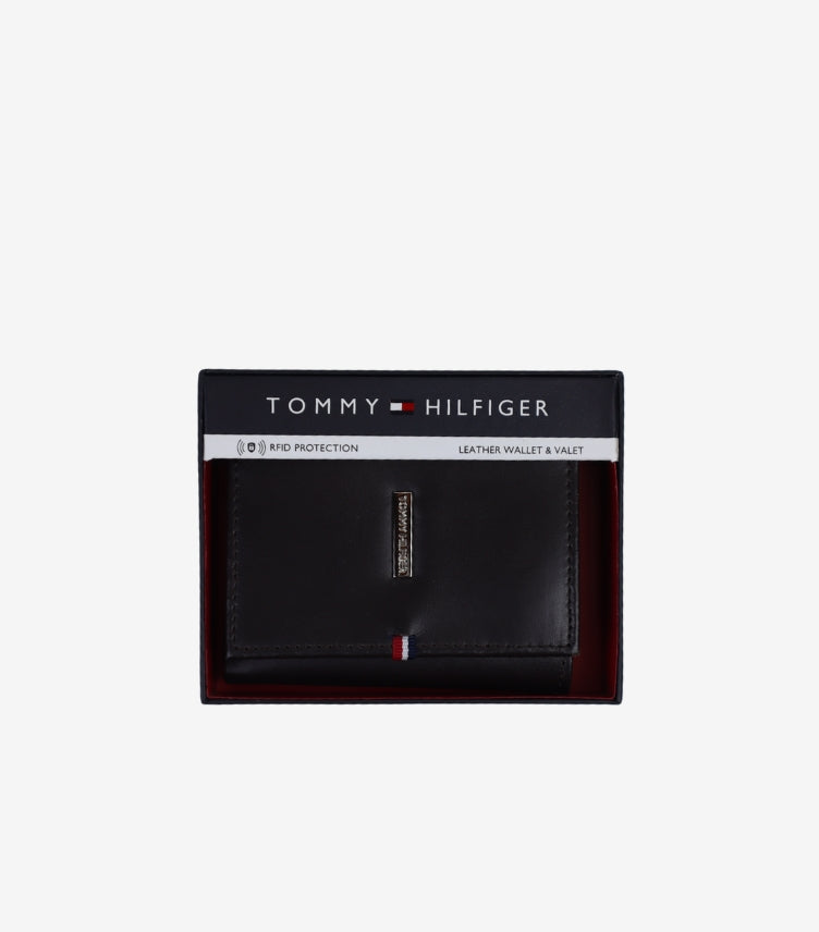 TOMMY HILFIGER LEATHER WALLET
