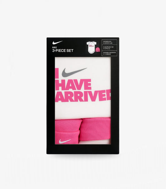 NIKE 03 PIECE BABY GIFT SET