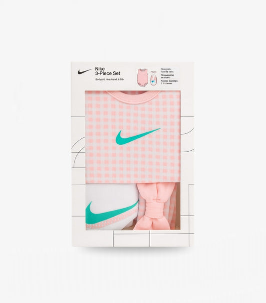 NIKE 03 PIECE BABY GIFT SET