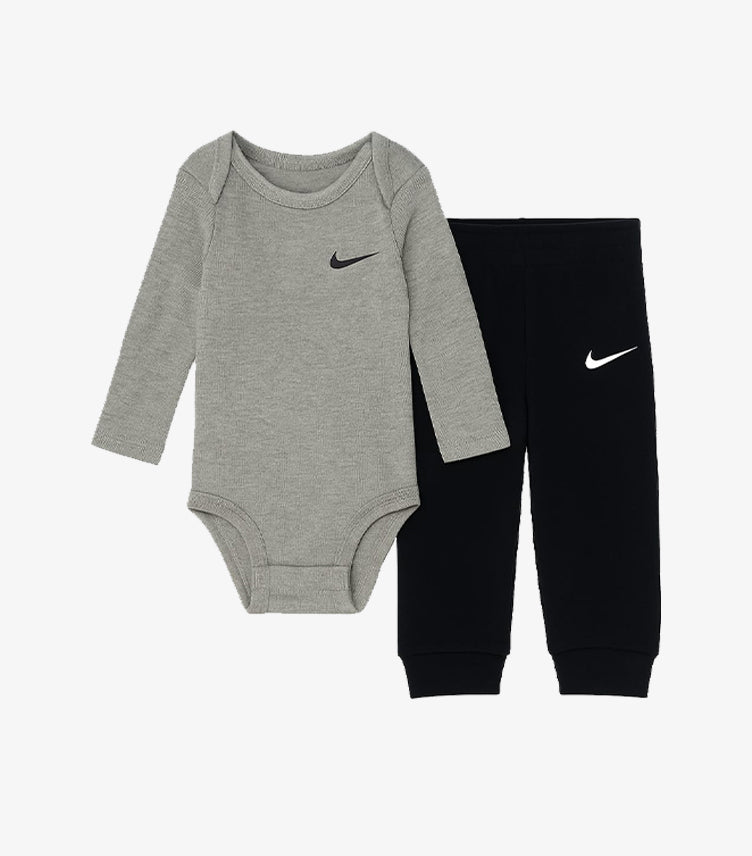 NIKE KIDS LONG-SLEEVED BODYSUIT