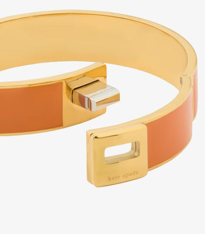 KATE SPADE PHOEBE ENAMEL TURNLOCK BANGLE