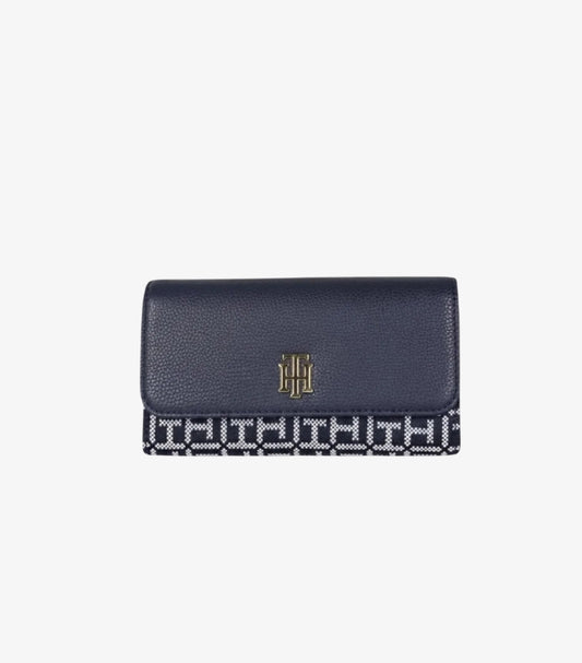 TOMMY HILFIGER WOMEN’S ELEGANT LOGO WALLET