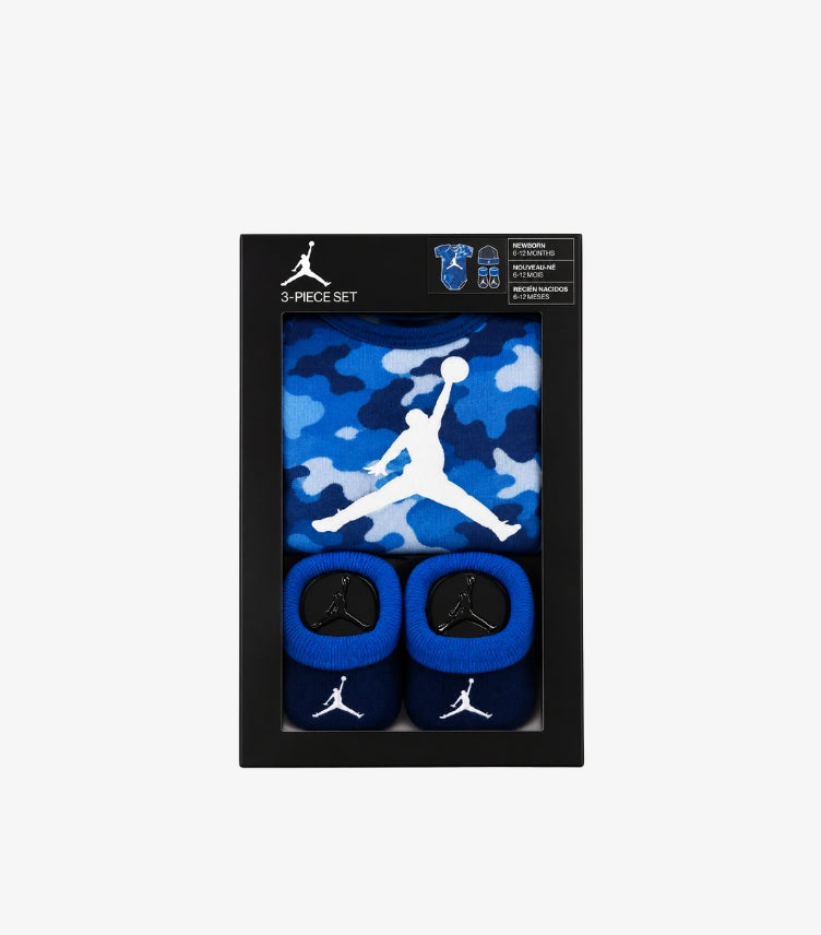 Jordan baby 3-piece camouflage bodysuit and matching booties set featuring Jumpman logo