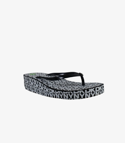 DKNY WOMEN’S LOGO PRINT FLIP-FLOP SLIDES – BLACK & WHITE