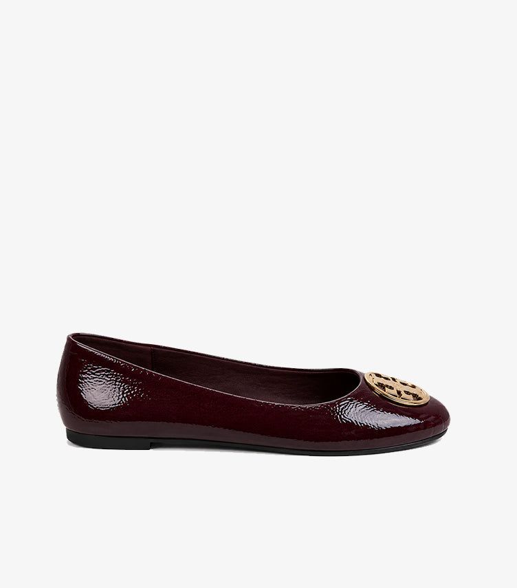 Tory Burch Claire Ballet Flat in Burgundy Patent Leather with Gold Double-T Logo – Side Profile View
