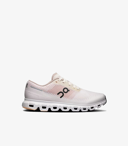 On Running Cloud women's lightweight running shoe side profile with breathable mesh upper and CloudTec cushioning.